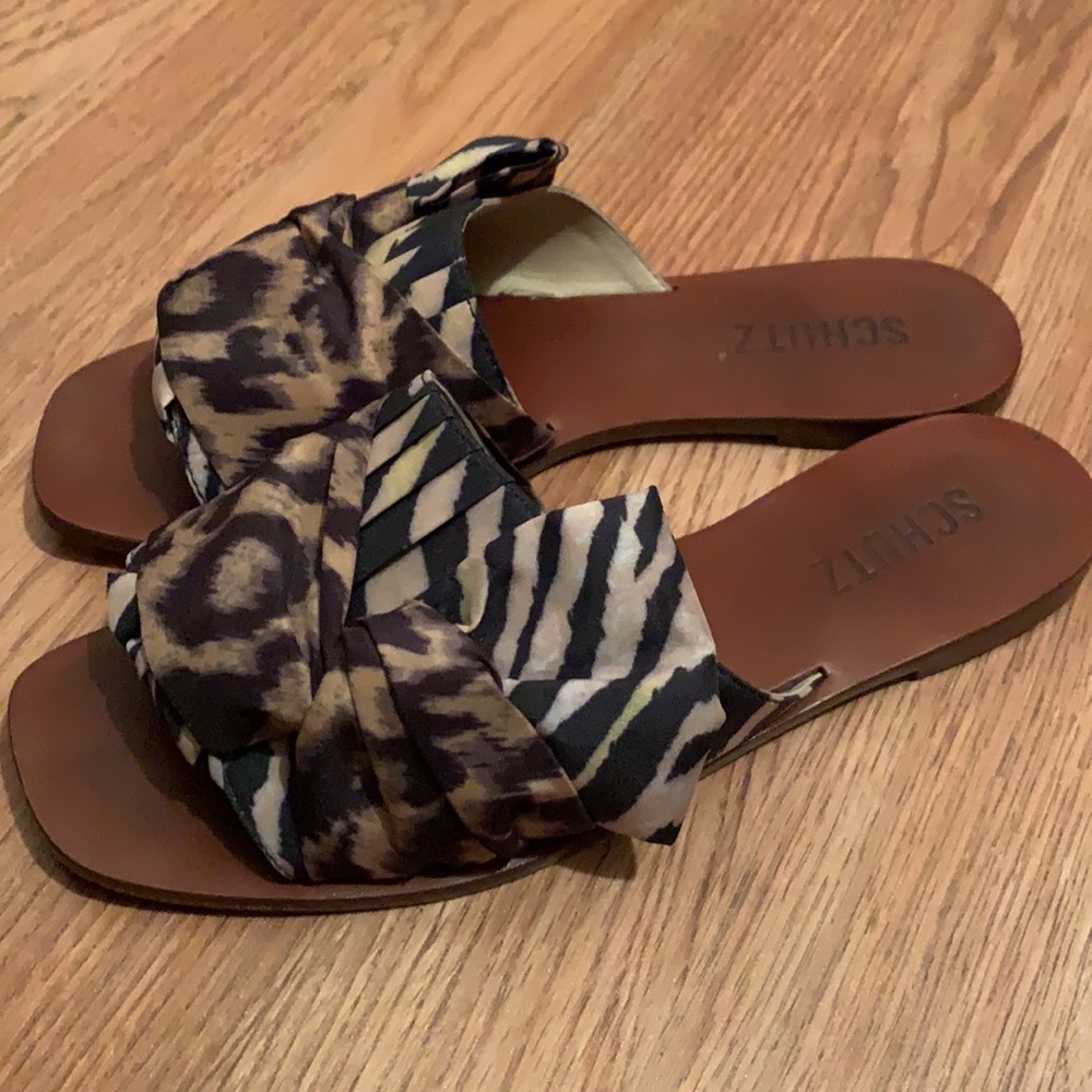 Schutz Slides Size 6 Leopard Print Detailing - image 3